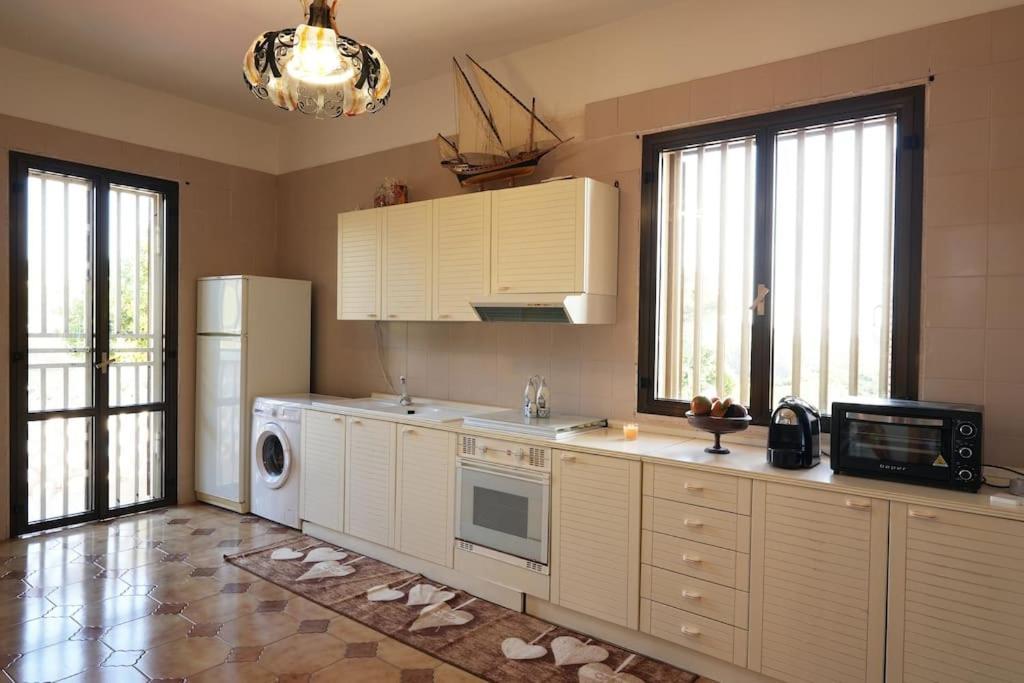 Villa Ada Leporano Extérieur photo